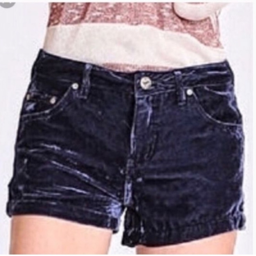 Free People Navy Blue Velvet Shorts Size 25 Lightweight Casual